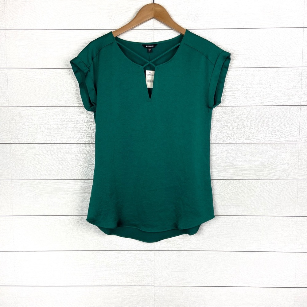 NWT Express Criss Cross Keyhole Short Sleeve Top - Picture 1 of 4